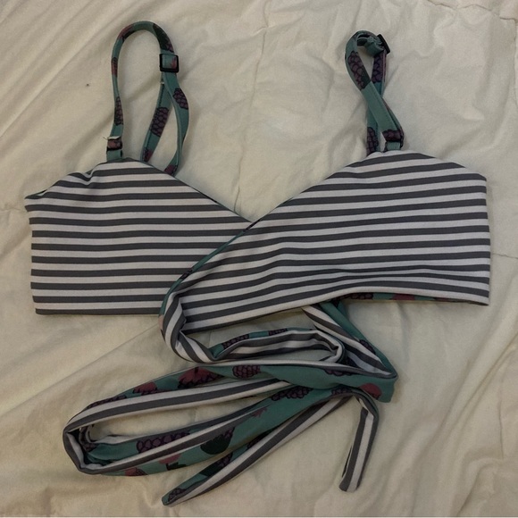 *NWOT* Nettles Tale bikini set - Picture 4 of 8